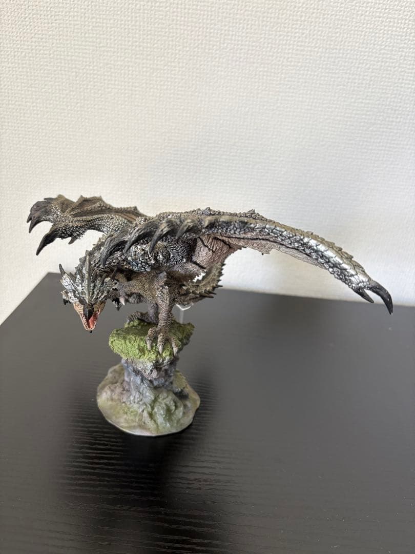 リオレウス希少種　CFBクリエイターズモデル モンスターハンター
