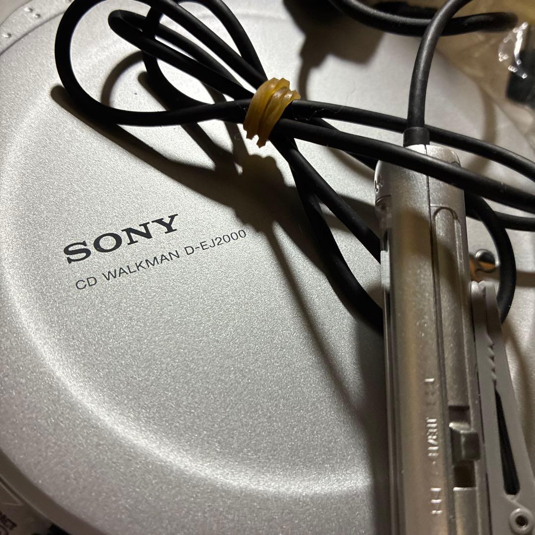 ポータブルプレーヤー SONY CD WALKMAN D-EJ2000