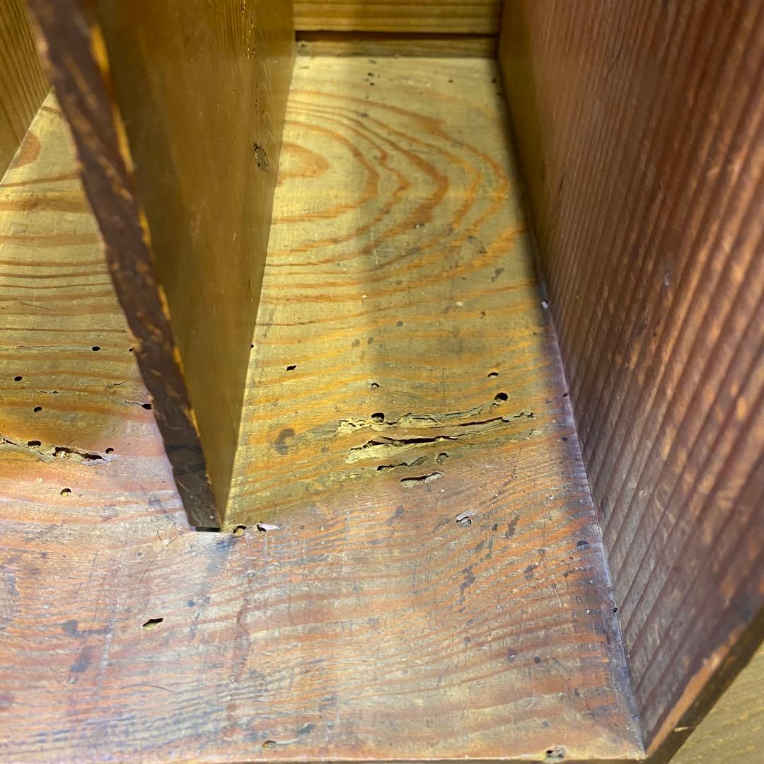 引き出しの付いた古い本立て アンティーク