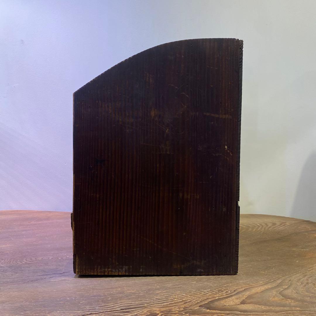 引き出しの付いた古い本立て アンティーク