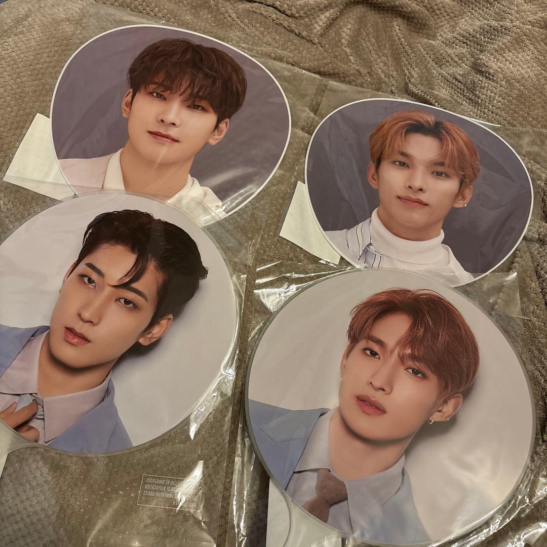 seventeen セブチ　グッズ　トレカ　雑誌等