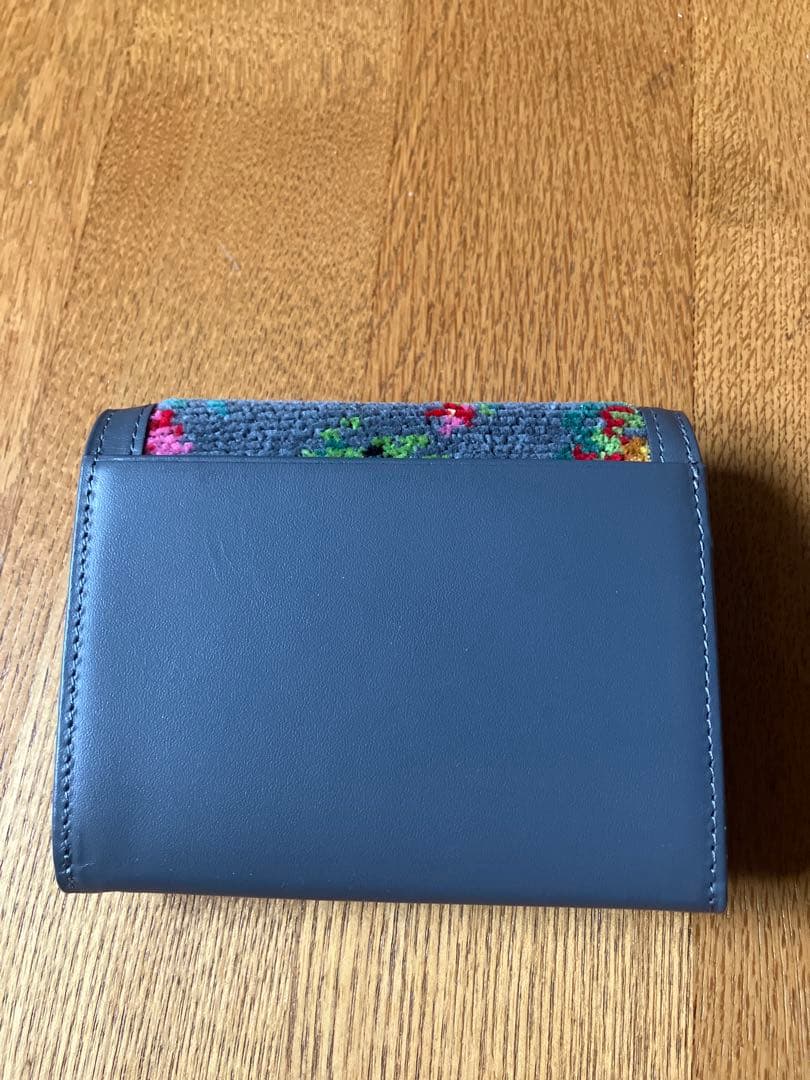 せい　ハイジ　二つ折り財布