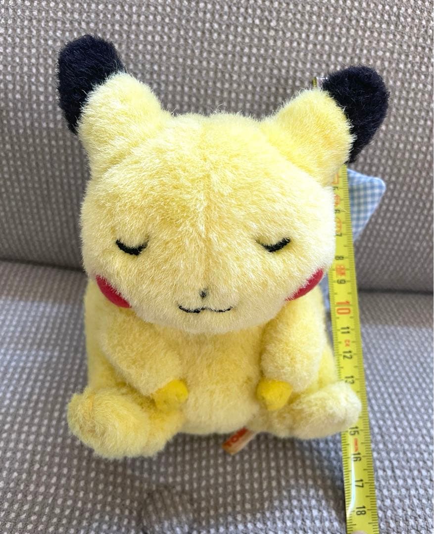 【希少】TOMY初期ピカチュウ ぬいぐるみ クッション付き　おやすみピカチュウ