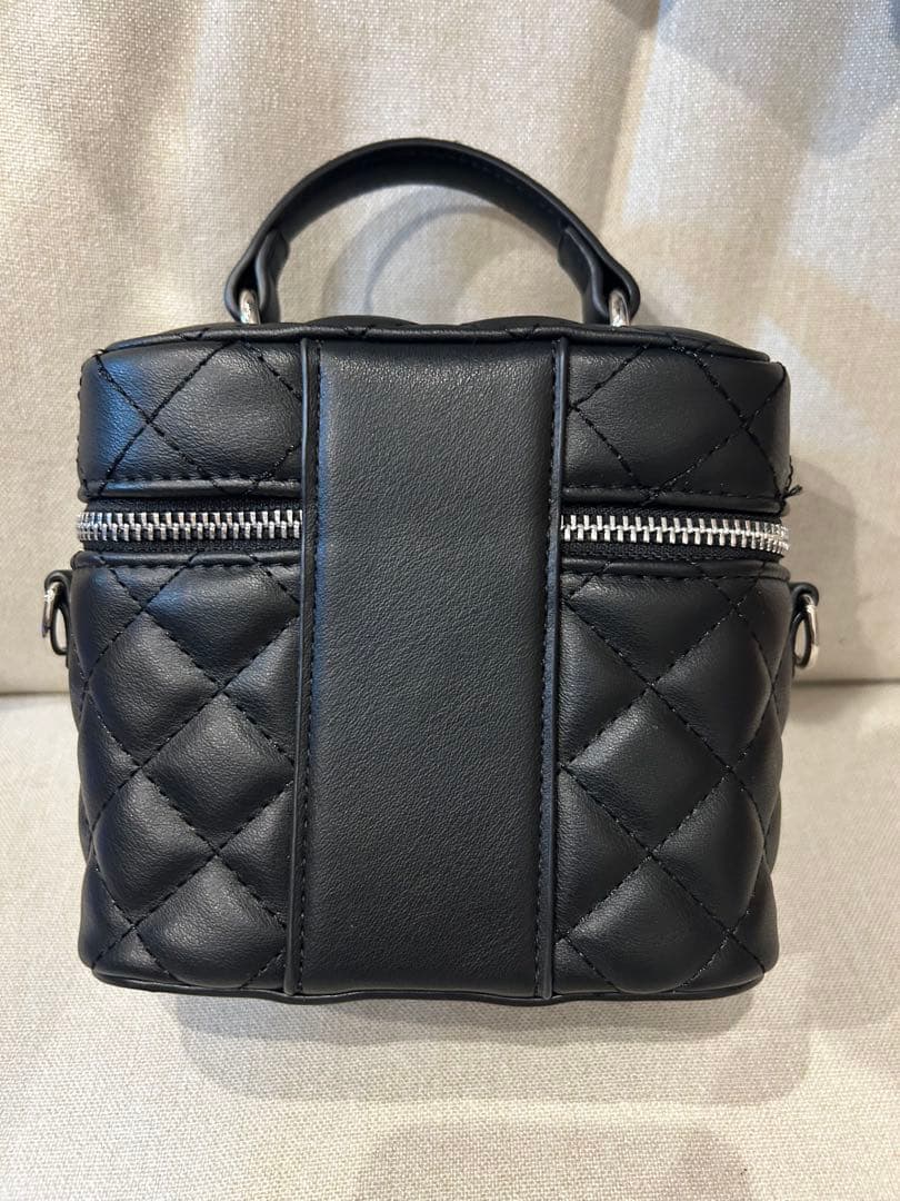 Darich キルティングスクエアミニバッグ　ブラック