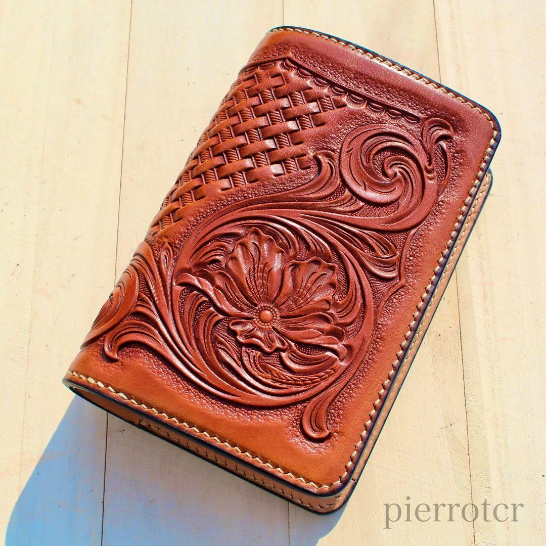 手彫り革財布　カービングミドルウォレット