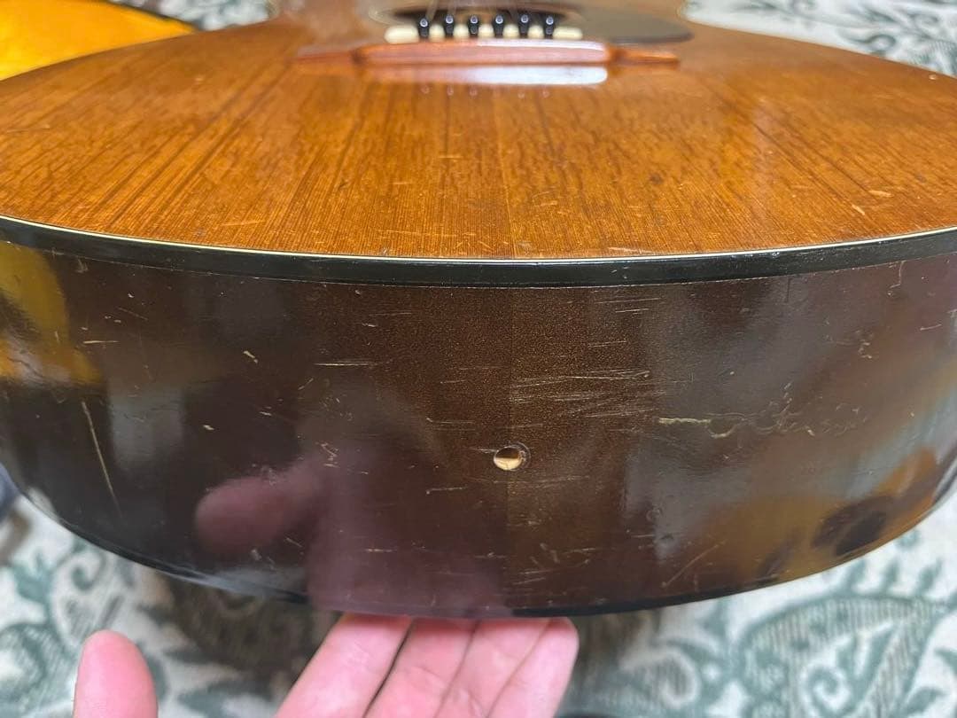 YAMAHA FG110 ヤマハロゴ 赤ラベル ハードケース付き