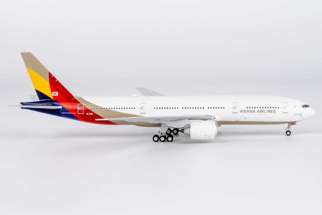 アシアナ航空 777-200ER HL7791 1/400