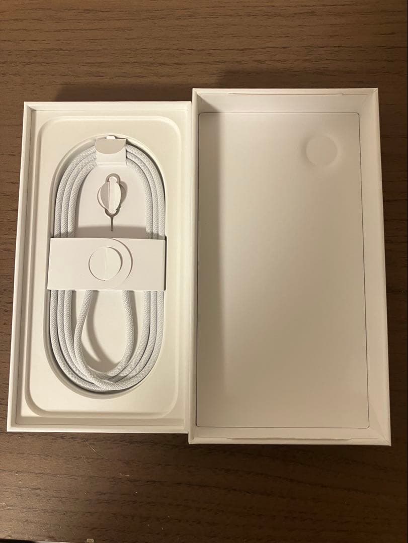 Apple iPhone 16e 128GB ホワイト SIMフリー