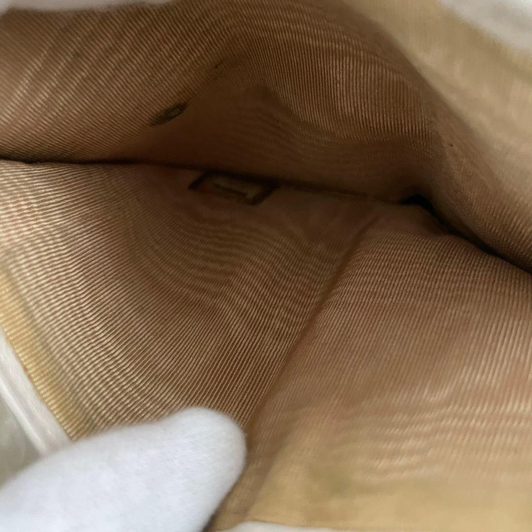 シャネル CHANEL 三つ折り 財布 ココマーク 白 キャビアスキン