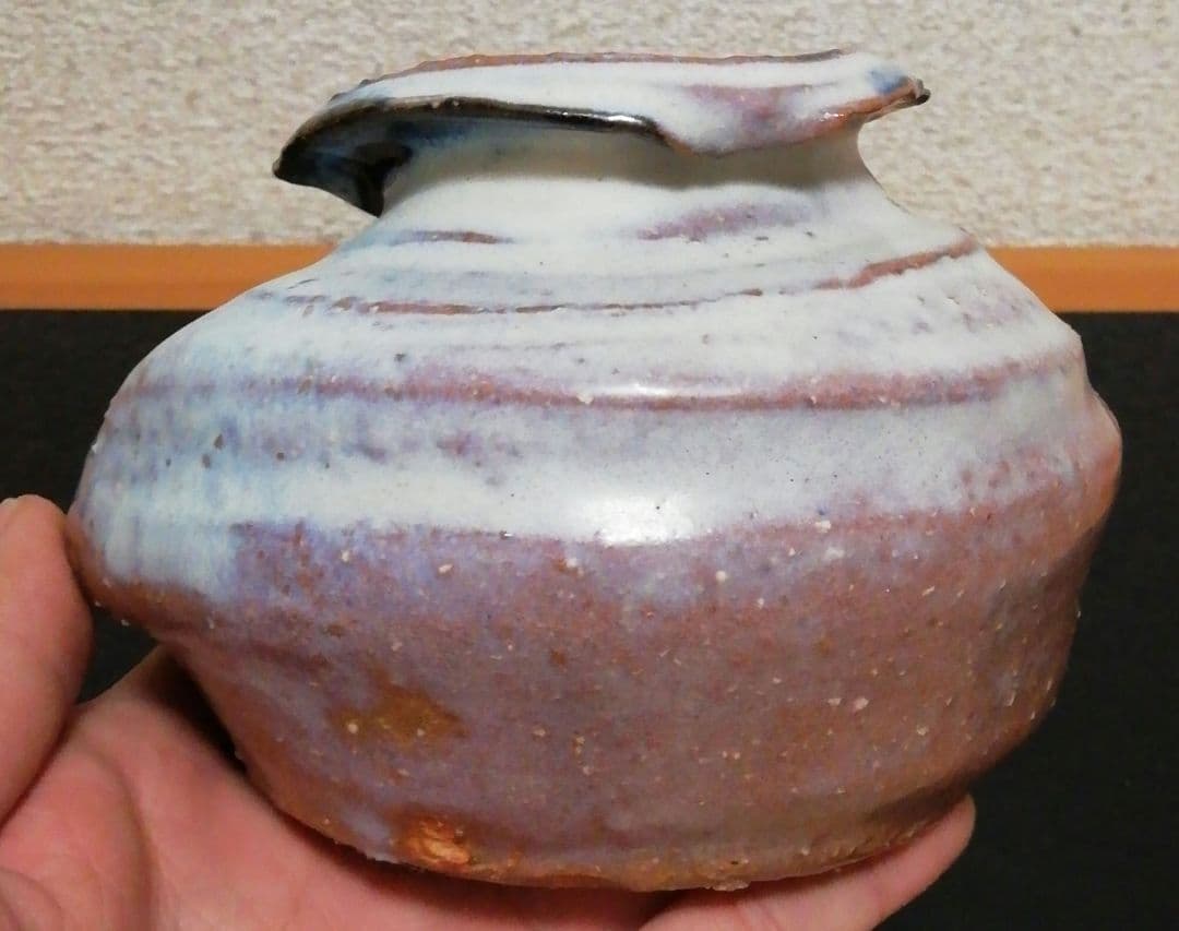 宇田川抱青作　萩焼　花入　共箱　花瓶