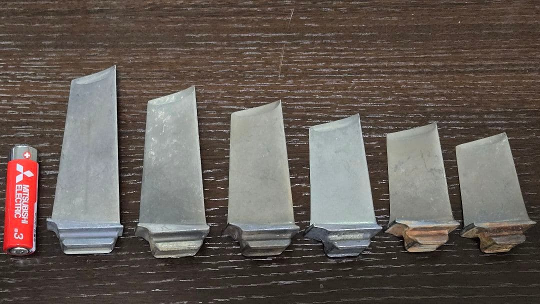 米軍放出品 B52戦略爆撃機タービンブレード セット