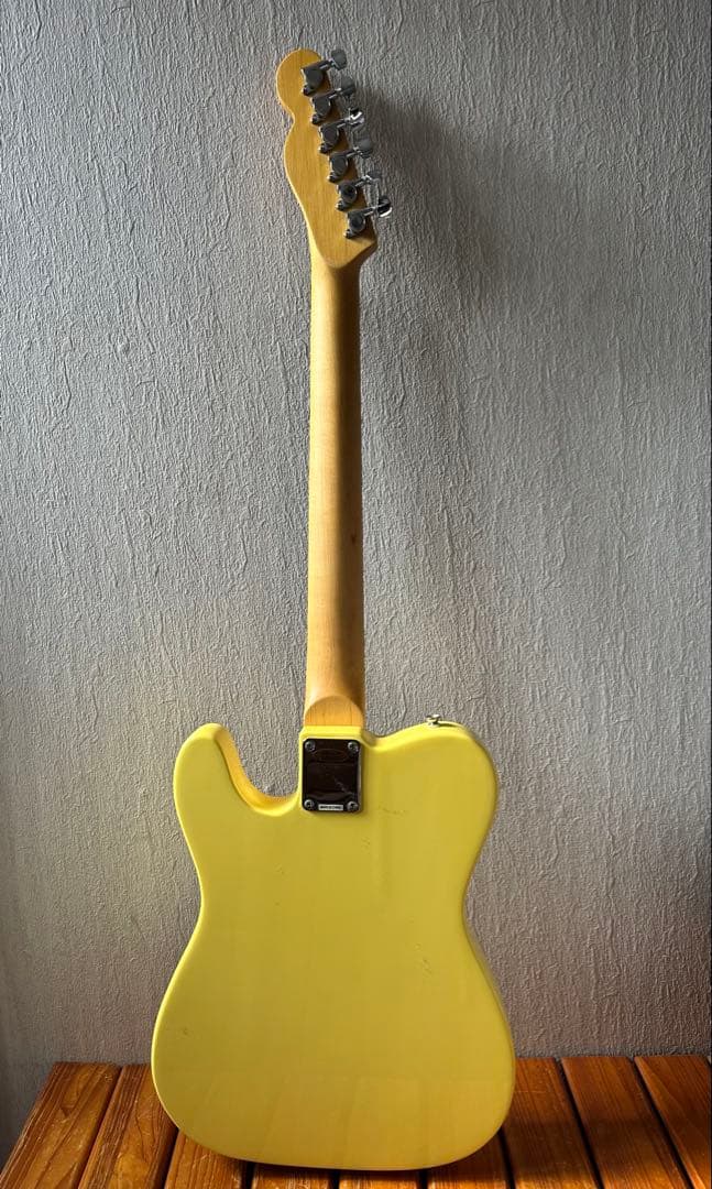 イエロー テレキャスタータイプ エレキギター　バスカーズ