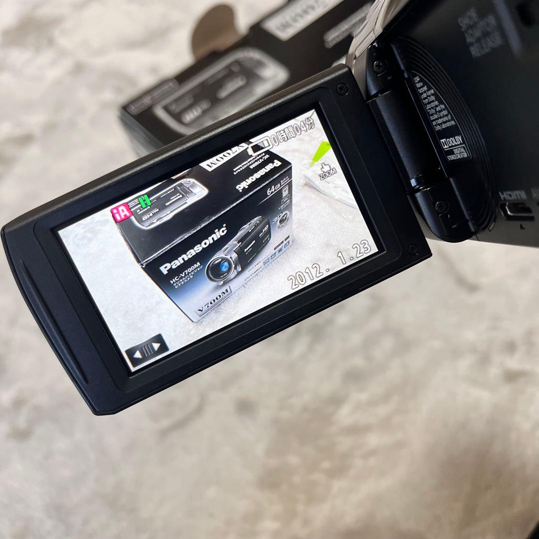 極美品　Panasonic パナソニック　HC-V700M ビデオカメラ