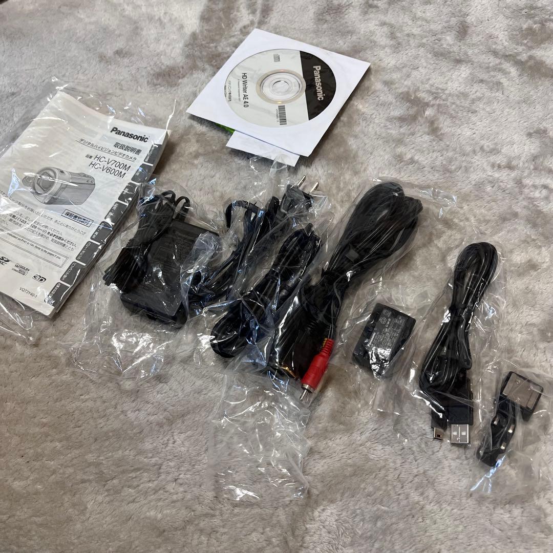 極美品　Panasonic パナソニック　HC-V700M ビデオカメラ