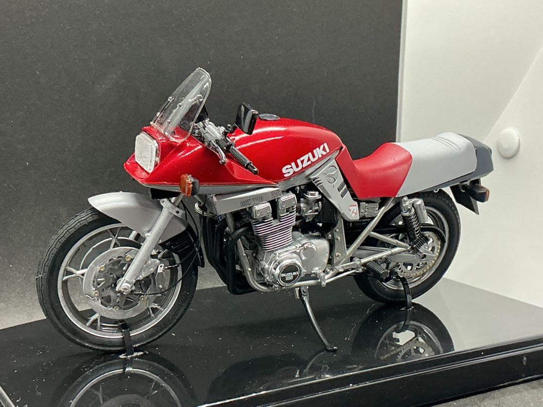 ⑨ スズキGSX1100Sカタナ　ヨシムラマフラー　プラモデル完成品