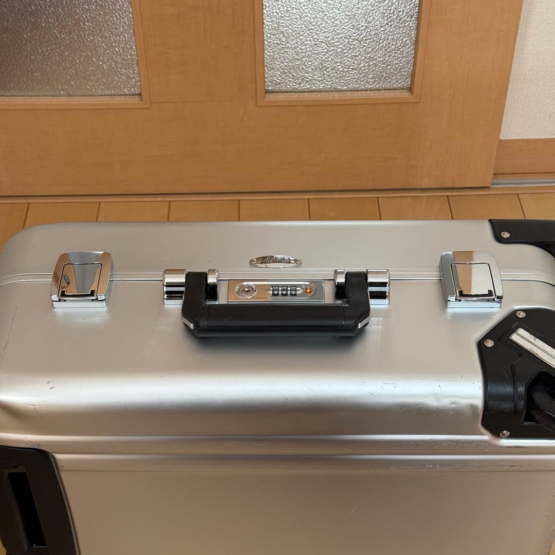 ゼロハリバートン　アルミ　キャリーケース　2輪　機内持ち込み　31L
