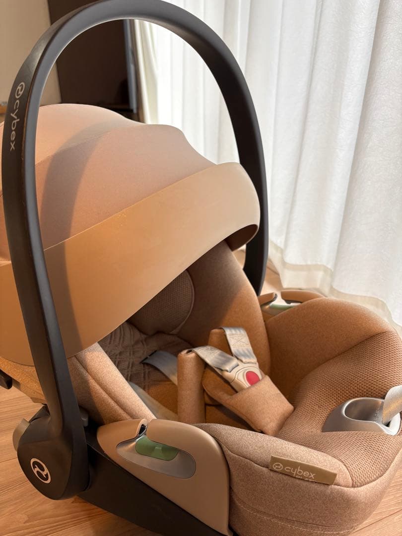 cybex クラウド T-iSize コージーベージュ　アダプター付き