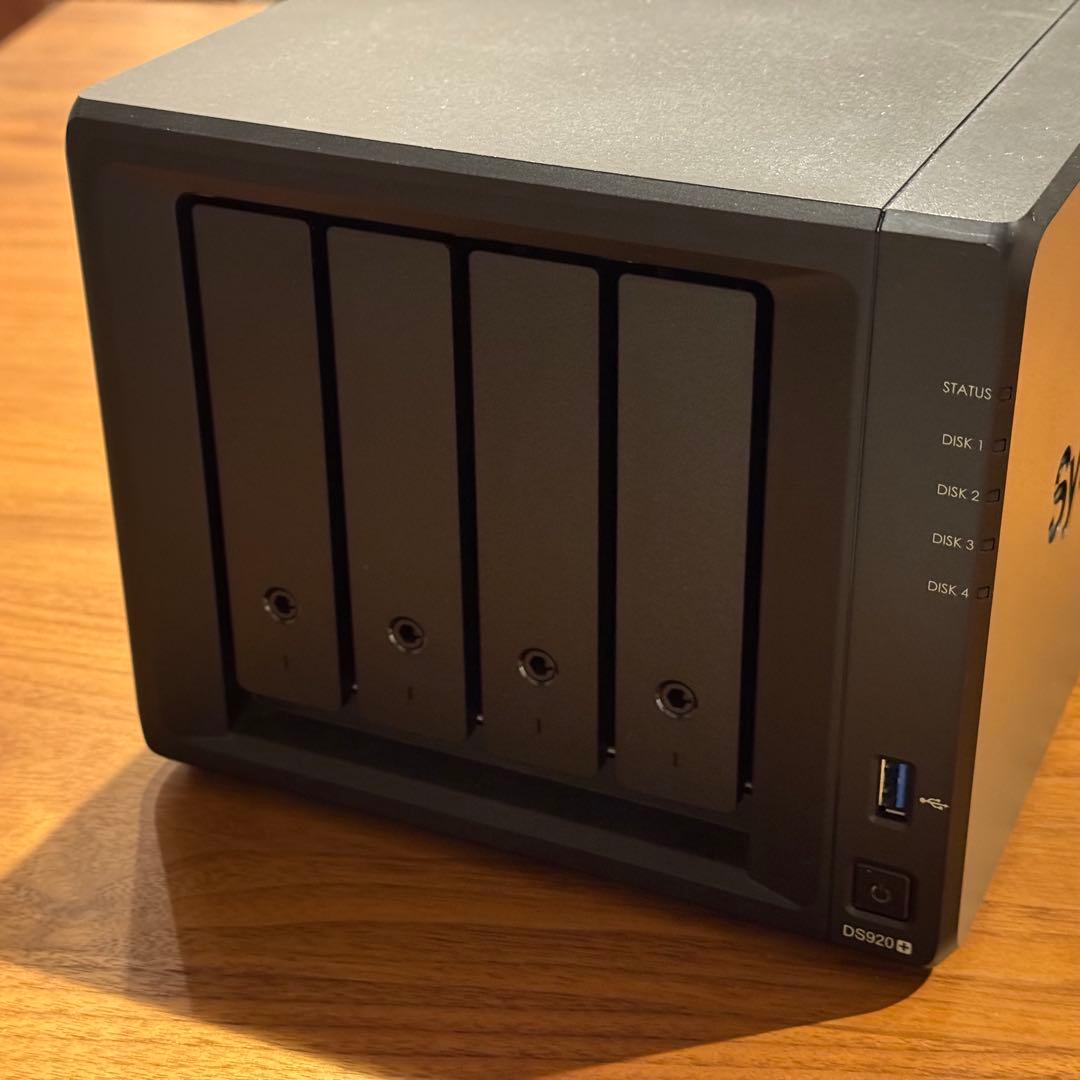 Synology DS920+ 4ベイ NAS