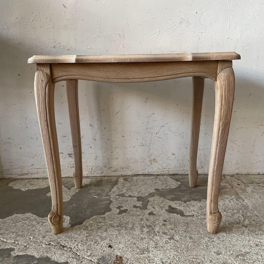 ガラストップサイドテーブル ガラストップベッドサイドテーブル　中　猫脚　剥離