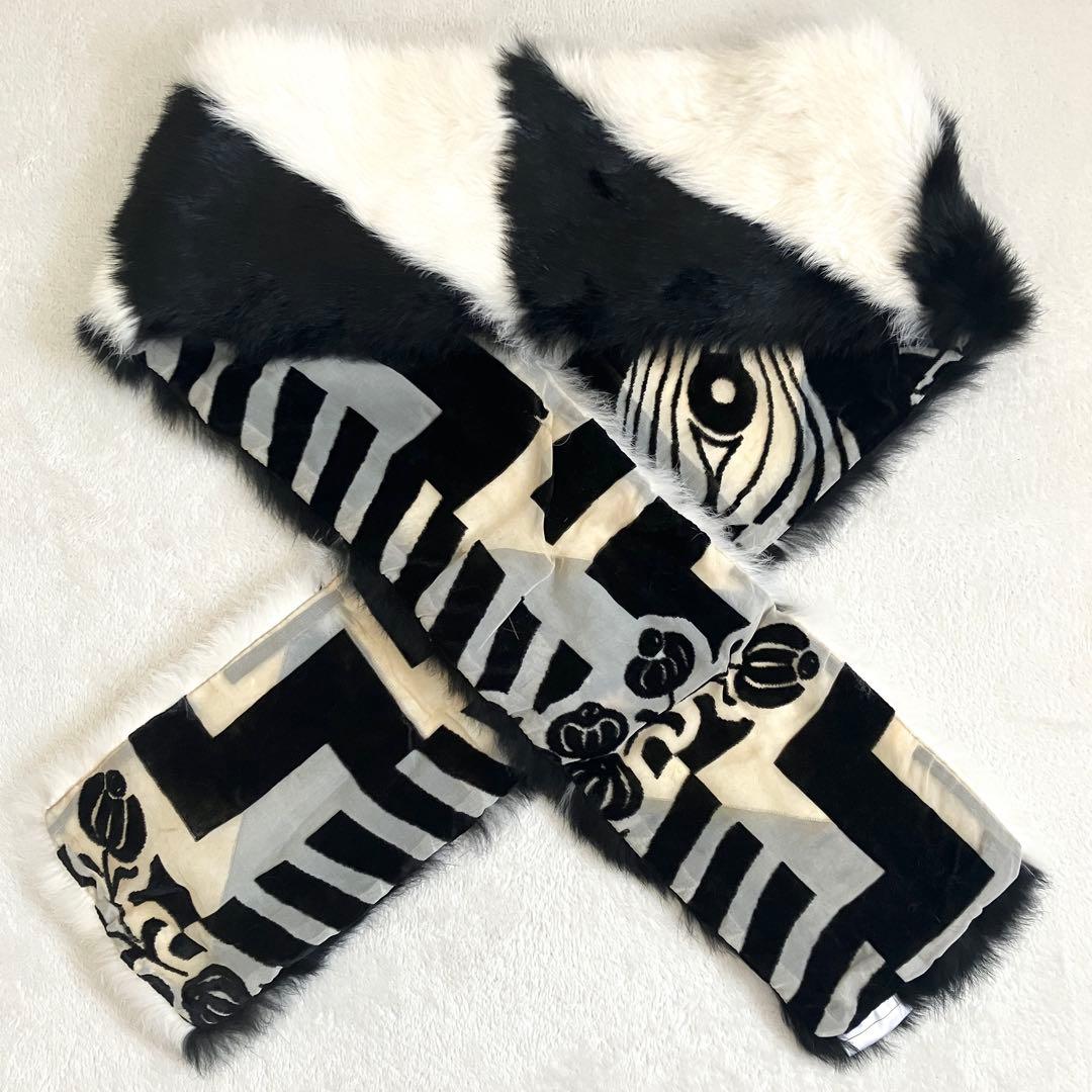 クリスチャンディオール ガリアーノ ラビットファーマフラー ブラック ホワイト