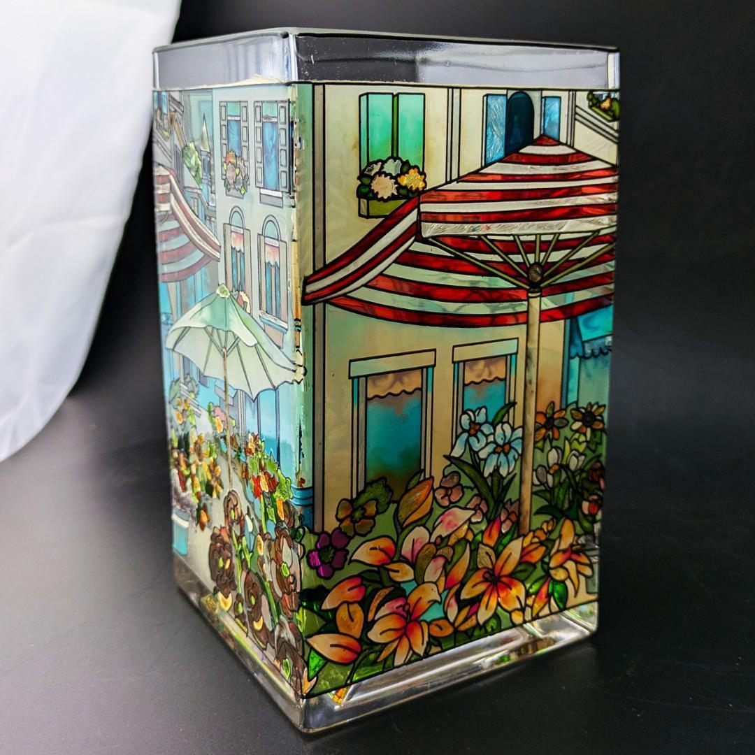 Amia Studios ステンドグラス風ガラス花瓶 ヨーロッパのカフェ街並み