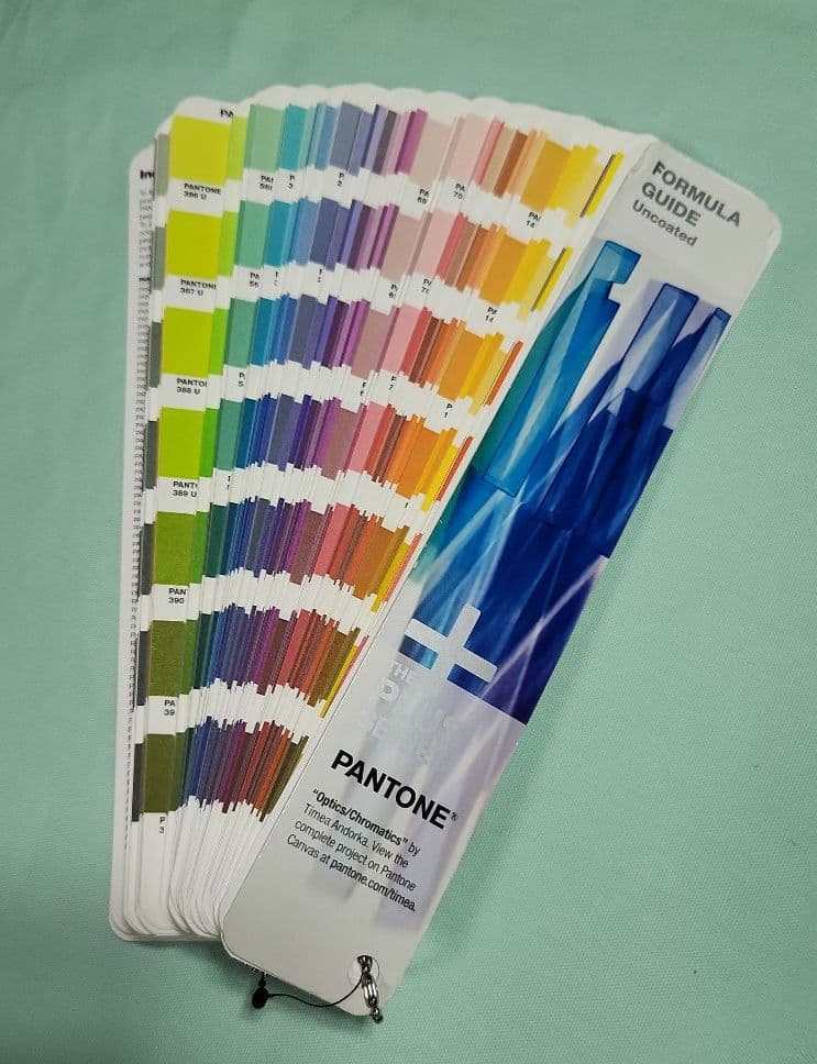 PANTONE THE PLUS SERIES 色見本