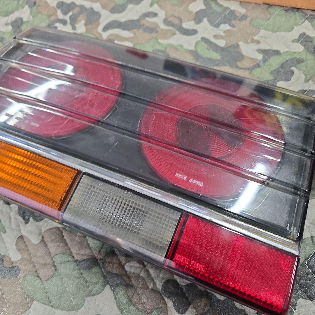 テールランプレンズのみ HR30スカイライン左右セット　傷あり　ジャンク