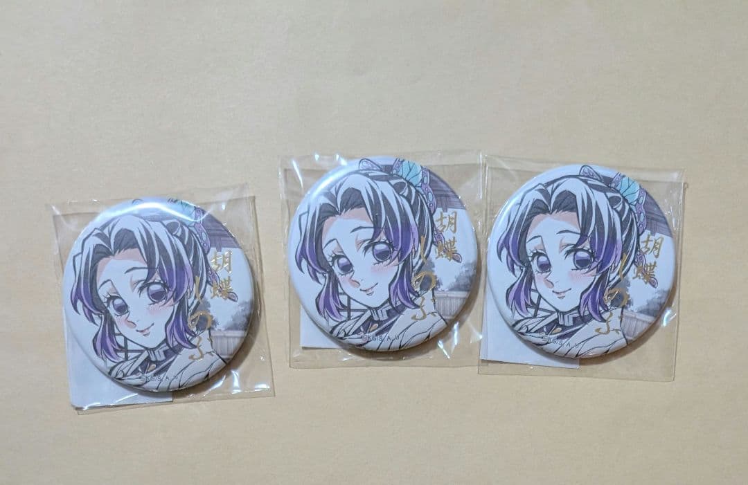 鬼滅の刃　柱描き下ろし　WEBSHOPくじ　しのぶ　C賞　57mm箔押し缶バッジ