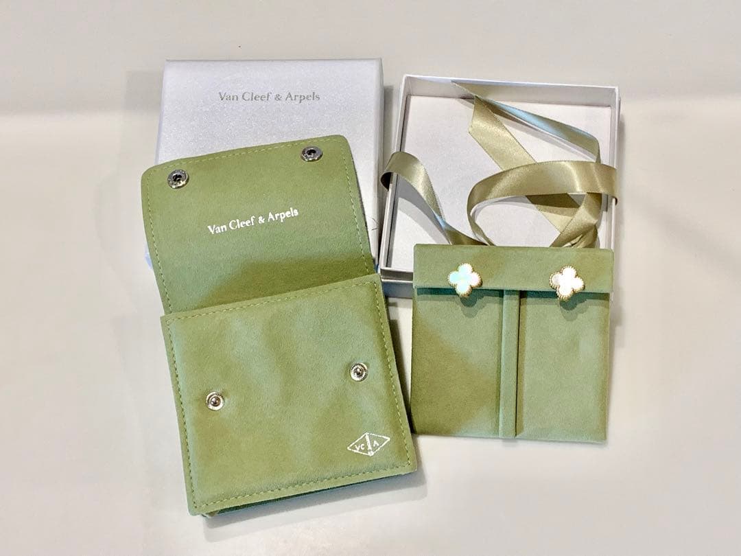 Van Cleef & Arpels ギフトボックス グリーン