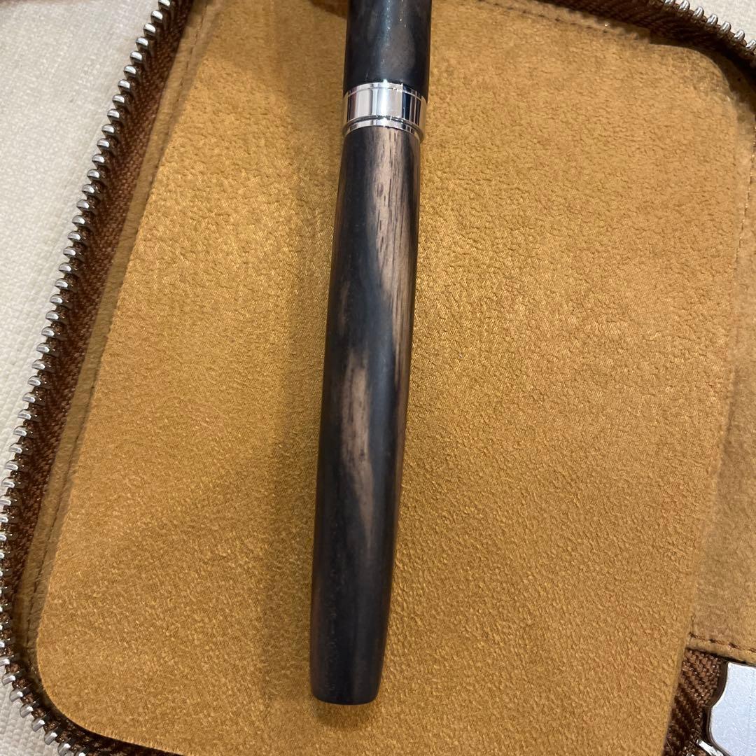 黒柿孔雀杢　極上　万年筆