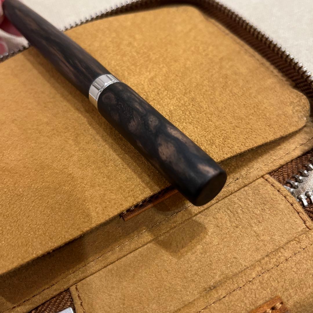 黒柿孔雀杢　極上　万年筆