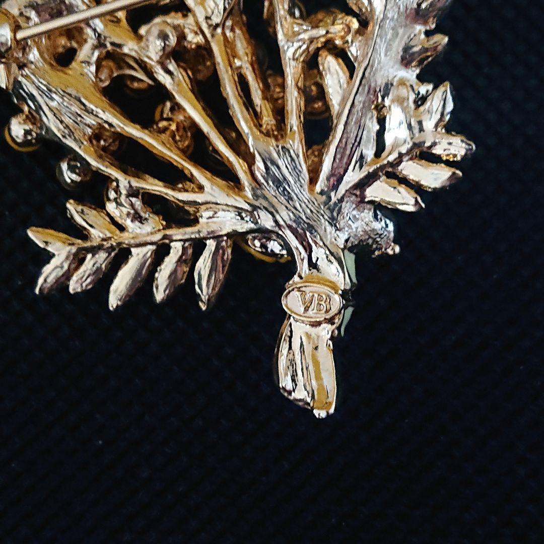 ヴァンドームブティック　ミモザ　ブローチ