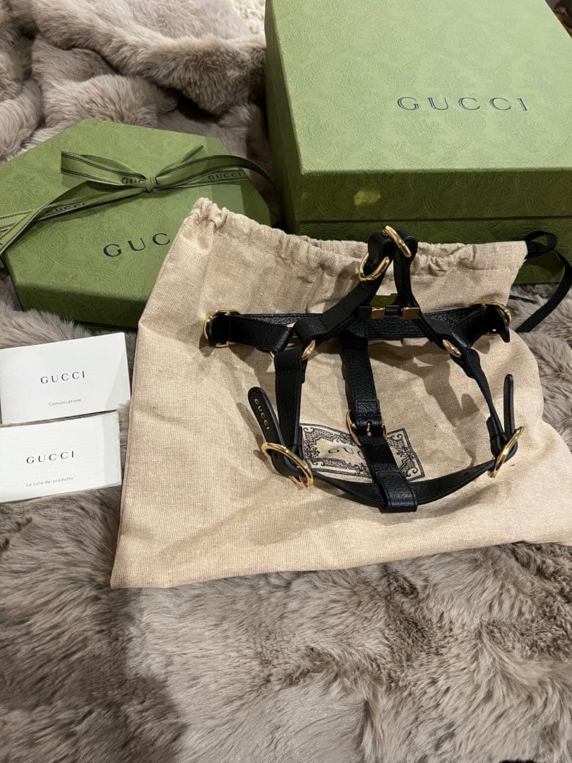 GUCCI ブラック レザー ハーネス