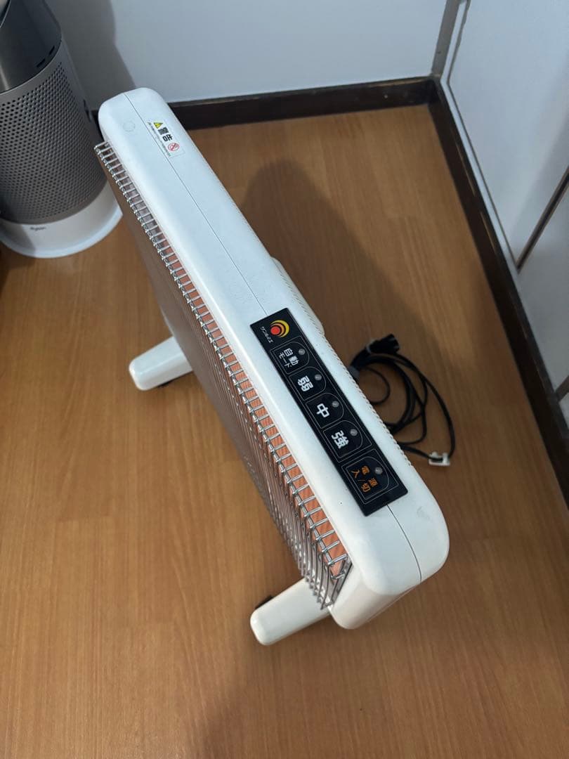 ⭐︎美品⭐︎サンルミエ・エクセラ7（ホワイト）遠赤外線暖房器 N700L-GR
