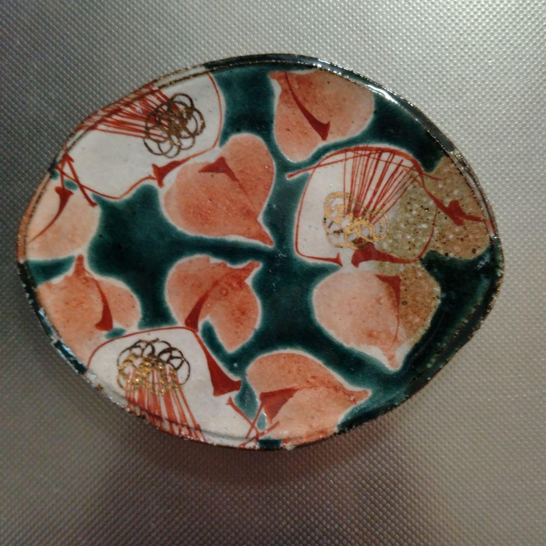 九谷焼　虚空蔵窯（石川県能美市）緑地に椿柄　皿2種4枚組