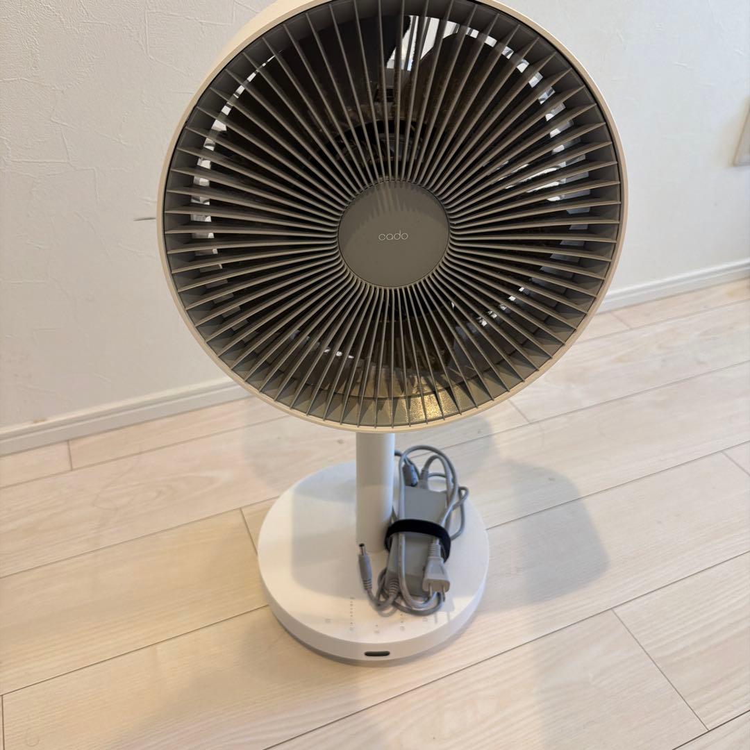 cado サーキュレーター　白