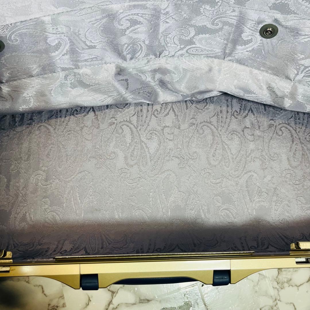 美品　Samsonite　サムナイト　キーロック式　大型スーツケース