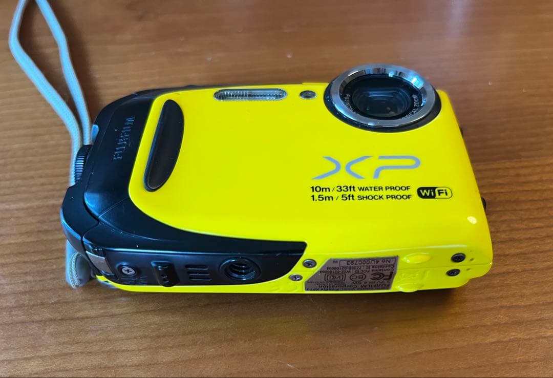 FINEPIX XP70 防水カメラ　レアな広角レンズアダプタ付