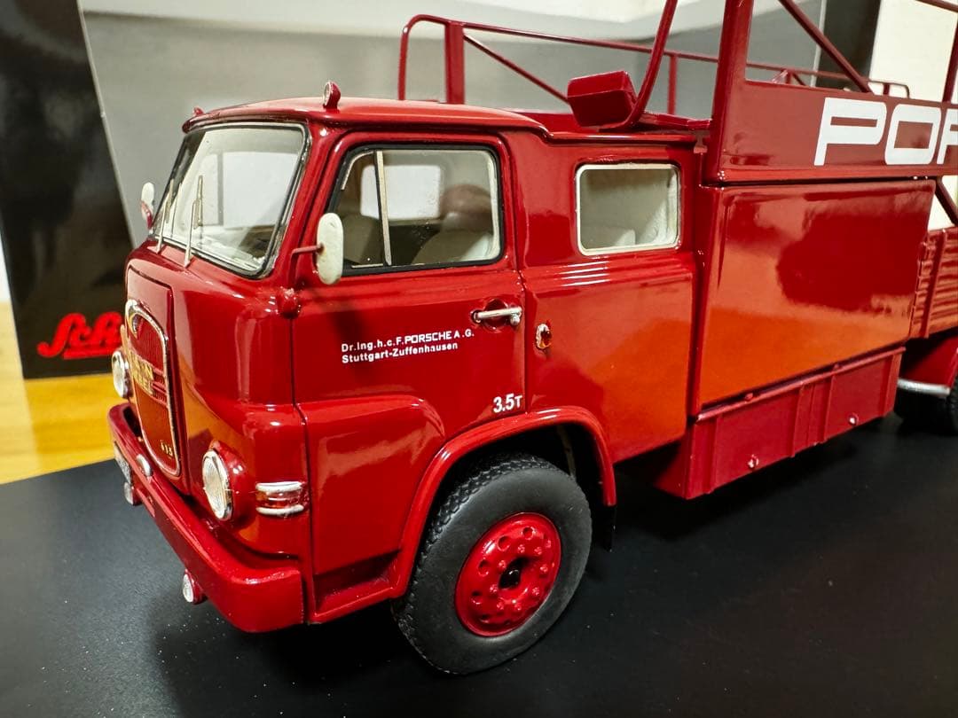 【Schuco】限定2000台 MAN Porscheレーシングトランスポーター