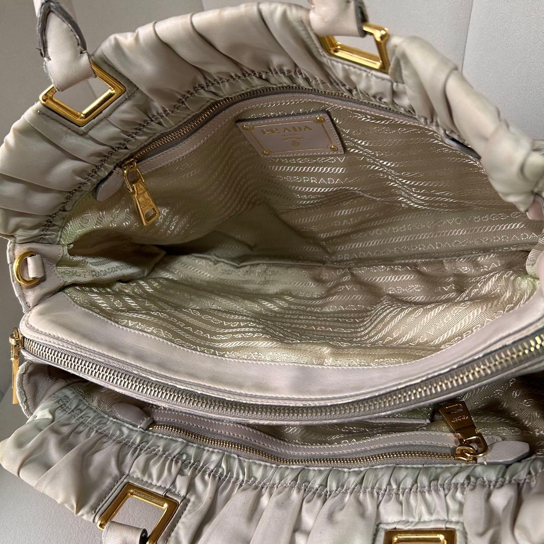 PRADA プラダ ギャザーバッグ　ベージュ