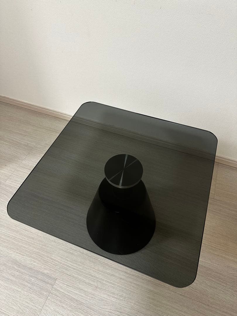 BoConcept Madrid サイドテーブル　ガラス