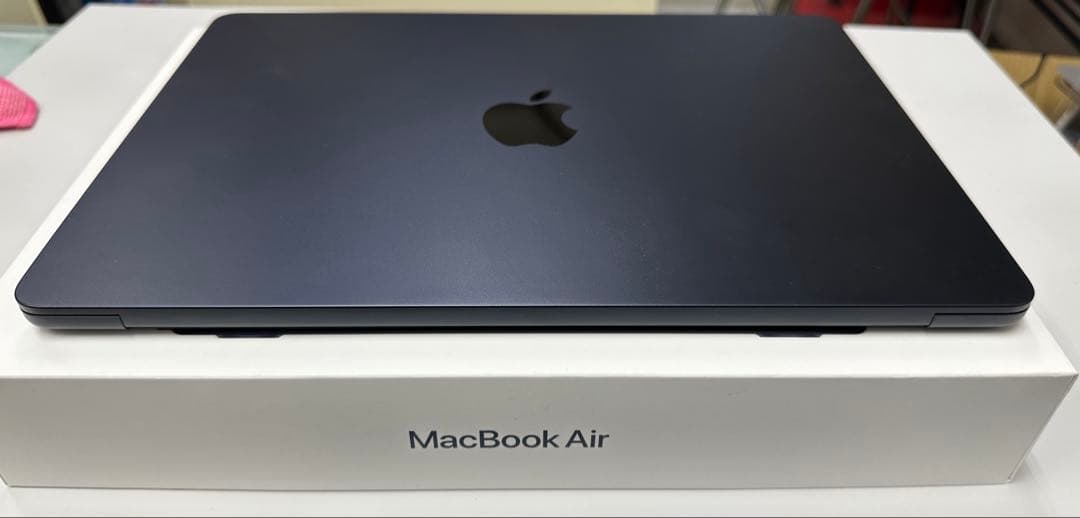 MacBook Air M2. 2022年モデル 本体 スペースグレー