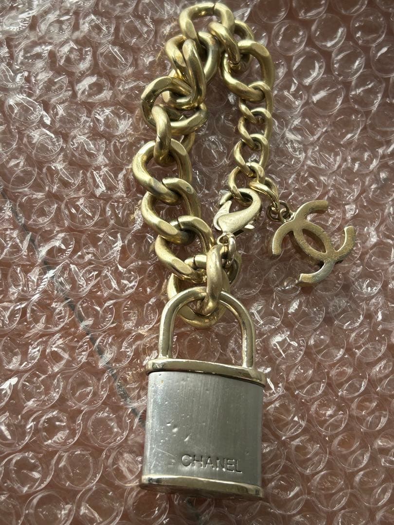 シャネルCHANEL （南京錠）ブレスレットB15K MADEINITALY