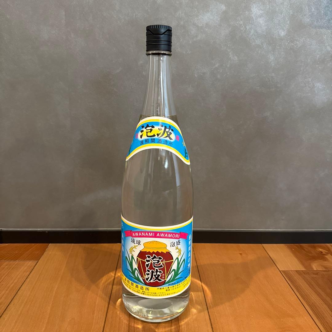 泡波 1800ml 30度　波照間酒造所　5年古酒