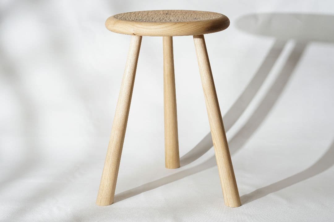 無垢の栗の木スツール