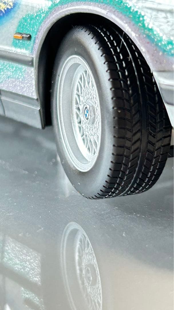 加山又造作　アート模型＋カー冊子 BMW ５シリーズ完成品