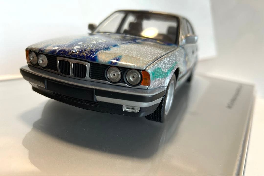 加山又造作　アート模型＋カー冊子 BMW ５シリーズ完成品
