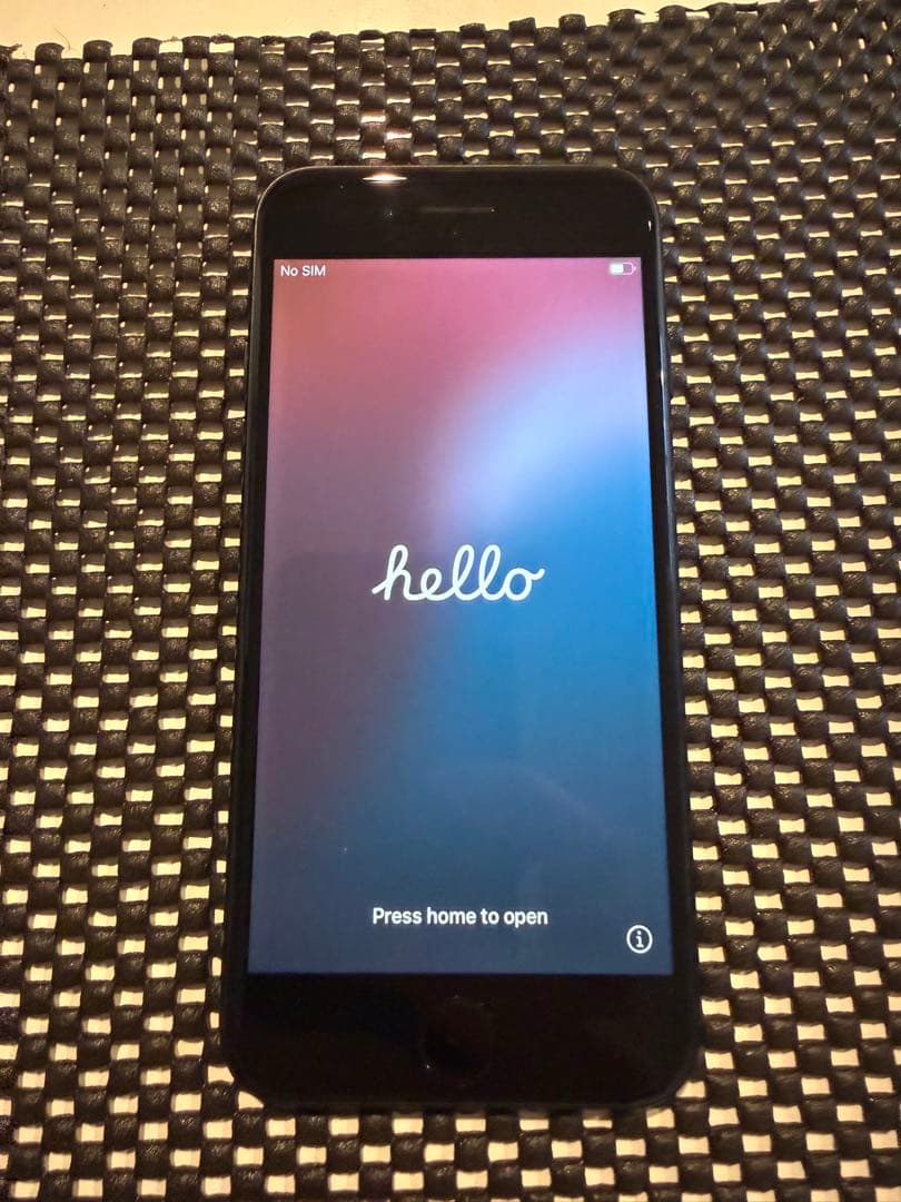 Apple iPhone SE第３世代 ミッドナイト64G SMフリー