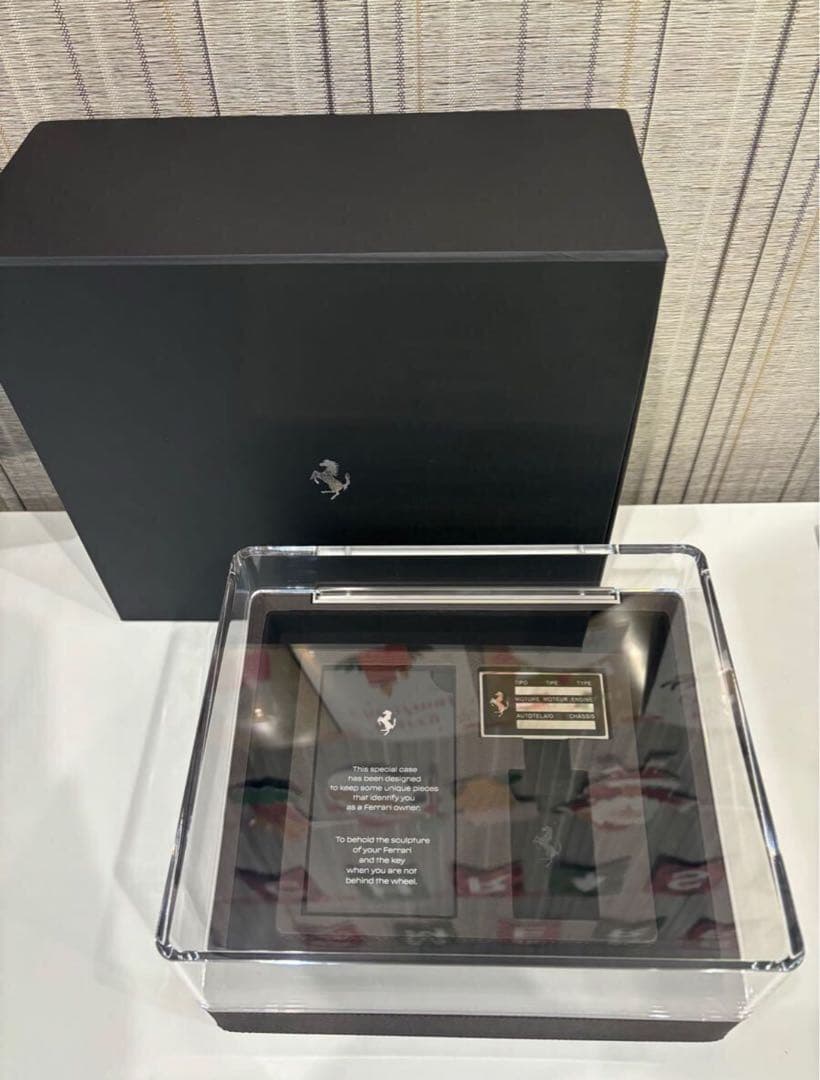 入手困難『FERRARI ROMA SPIDER 』オーナー限定キーBOXケース