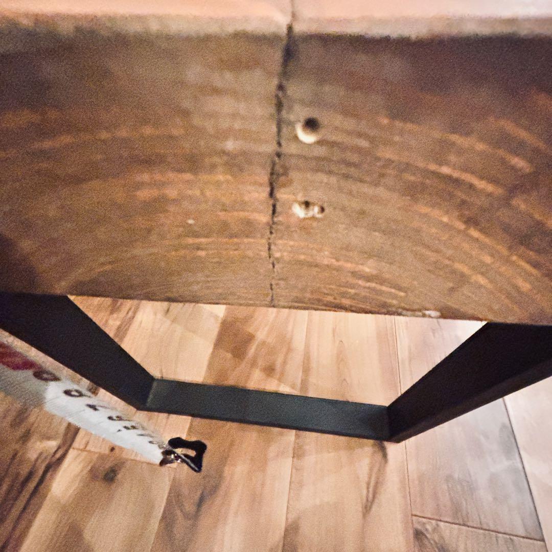 極厚　無垢材のナチュラルテーブル